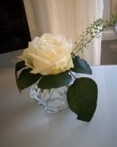 Bloemen & een klein vaasje